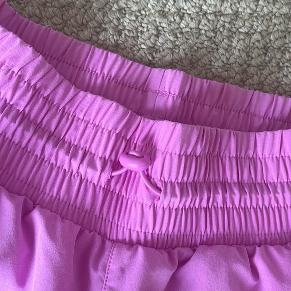 High Waisted Lined Athletic Shorts with Pockets - Picture 5 of 9